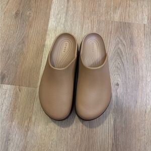 CROCS Dylan Platform Clogs Sepia
